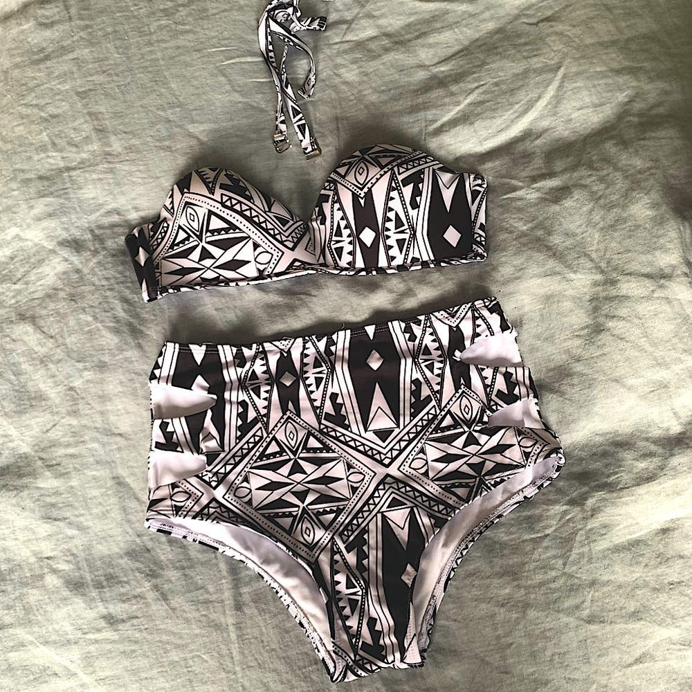 High waist black and white bikini